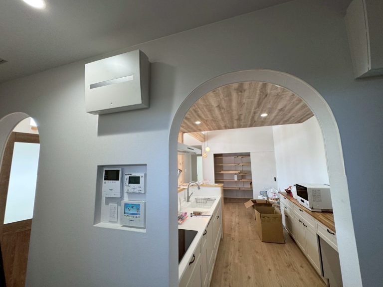 薩摩川内市天辰町U様邸　太陽光発電QCELLS 6.88kw➕ニチコントライブリッド蓄電池9.9kwシステム設置工事一式