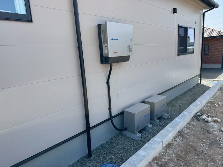 薩摩川内市天辰町U様邸　太陽光発電QCELLS 6.88kw➕ニチコントライブリッド蓄電池9.9kwシステム設置工事一式