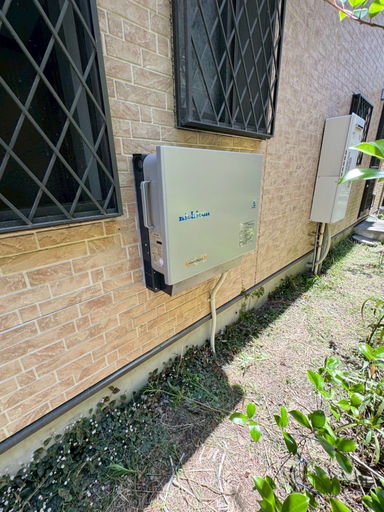 鹿児島市日之出町N様邸　屋根塗装工事➕太陽光発電QCELLS 5.28 kw➕ニチコントライブリッド蓄電池 7.4kwシステム設置工事一式