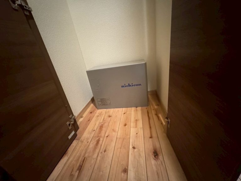 鹿児島市日之出町N様邸　屋根塗装工事➕太陽光発電QCELLS 5.28 kw➕ニチコントライブリッド蓄電池 7.4kwシステム設置工事一式