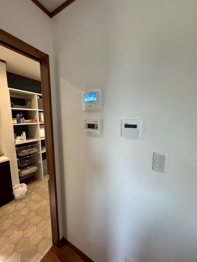 太陽光発電7.04kw➕蓄電地7.4kwシステム設置工事一式