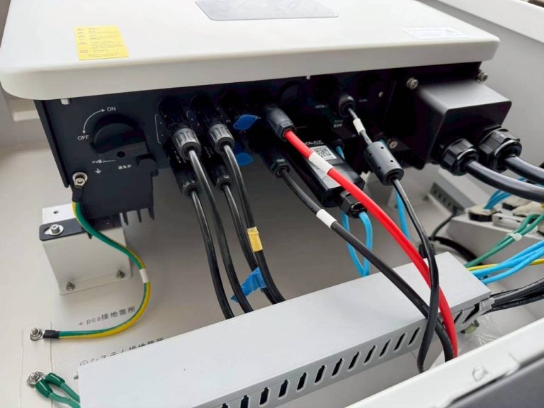 鹿児島県肝付町I様邸 太陽光発電6.9kw➕蓄電地11.5kwシステム設置工事一式