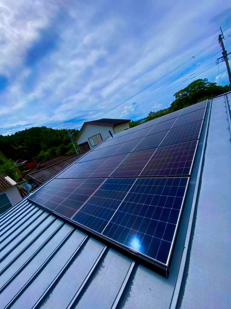 鹿児島県肝付町I様邸 太陽光発電6.9kw➕蓄電地11.5kwシステム設置工事一式