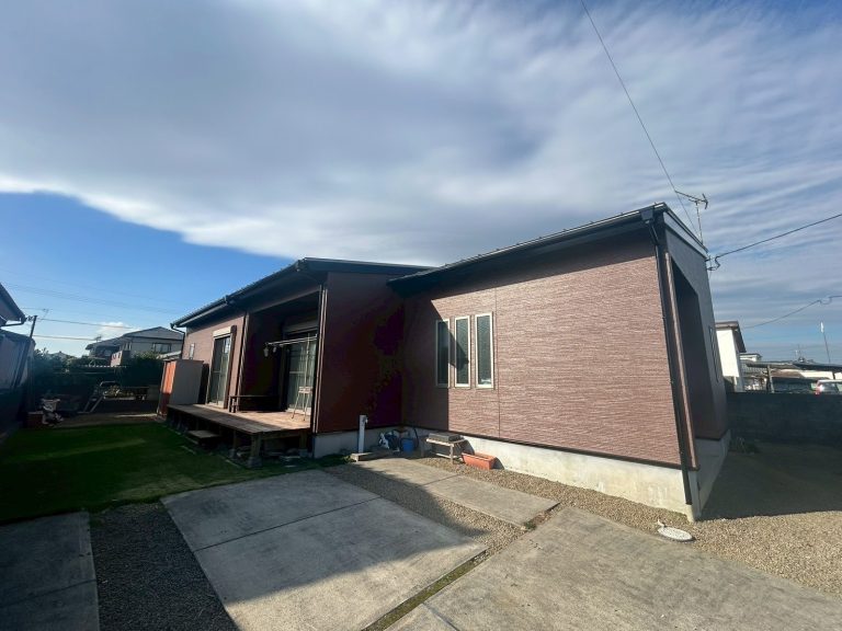 宮崎県都城市K様邸 太陽光両面発電カーポート1台用 4.05kw➕ダイヤカレイド超高級外壁塗装工事