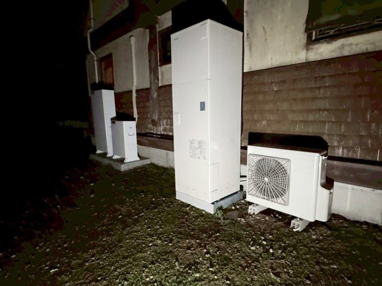 鹿児島県出水市N様邸　 太陽光発電7.82kw➕蓄電池11.5kwhシステム設置工事一式➕屋根塗装工事一式➕オール電化工事一式